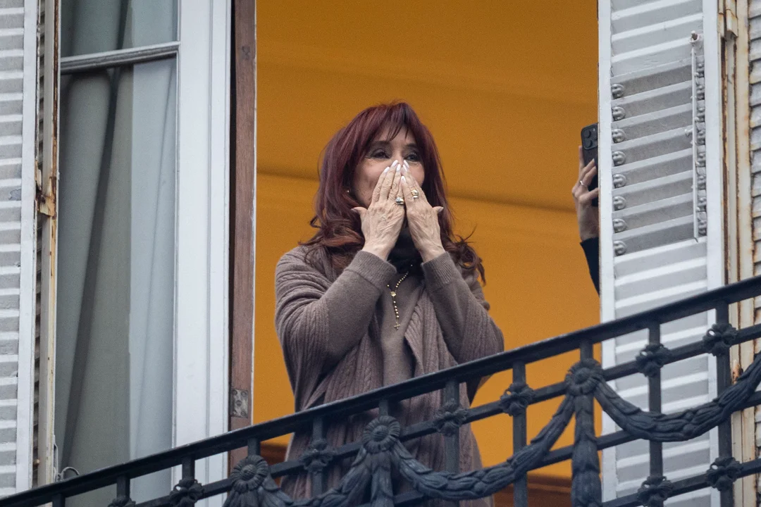 Cristina Kirchner se prepara para presentarse el miércoles en Comodoro Py