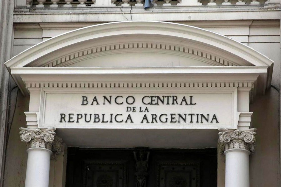 Milei cruzó a Marcó del Pont y Pesce por el BCRA: “Si estos analfabetos económicos se quejan, es una buena señal”