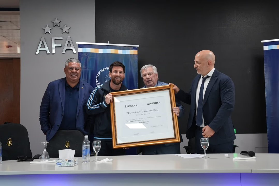 La UBA le entregó a Messi el título de Doctor Honoris Causa